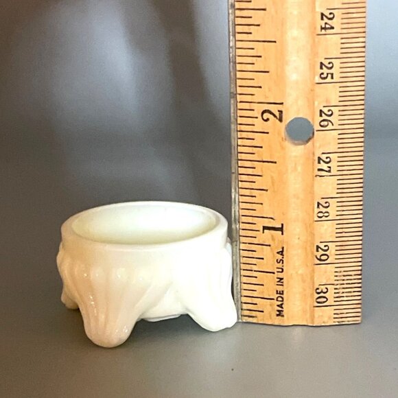 Vintage Custard Cream Uranium Vaseline Glass Salt Cellars Footed Glows Set Of 2 - Picture 8 of 9